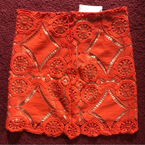 NWT Sugar+Lips Mini Skirt- Size Small - Picture 3 of 3